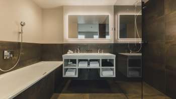 Salle de bains au Central by Hotel Residence