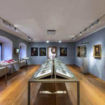 Vue de l'intérieur du musée national du Liechtenstein