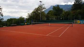 Terrain de tennis de Forst