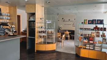 Höfle Café