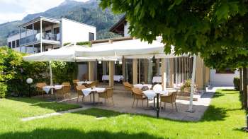 La terrasse accueillante de l'hôtel Schatzmann