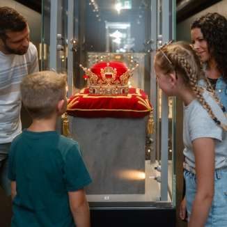 La famille dans la SchatzKammer du Liechtenstein