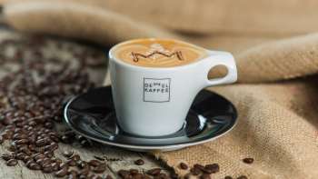 Détail d'une tasse de café chez Kaffee Demmel