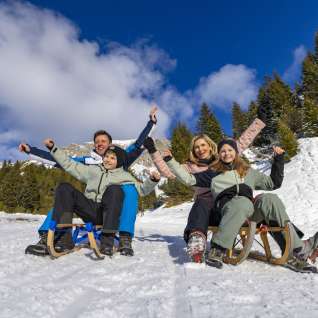 Séance photo familiale hivernale à Malbun