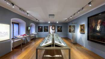 Vue de l'intérieur du musée national du Liechtenstein