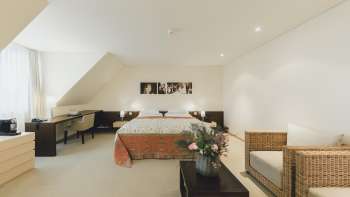 Chambre spacieuse à l'hôtel Residence