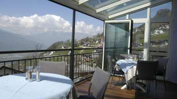 Le restaurant Kulm, avec vue sur la vallée du Rhin