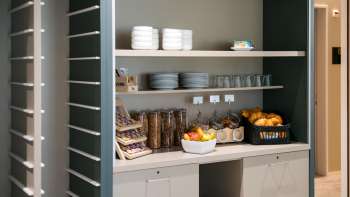 Petit déjeuner b_smart motel