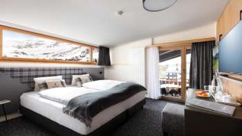 Appartement de deux chambres avec balcon à l'hôtel Turna Malbun