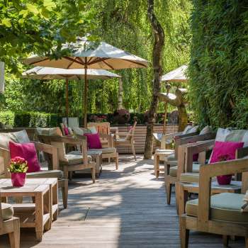 Terrasse du parc de l'hôtel Sonnenhof