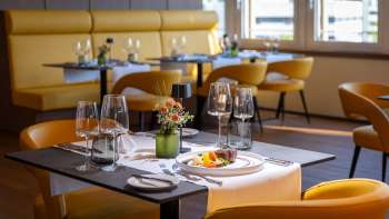 Des repas délicieux dans une atmosphère moderne et conviviale au restaurant Alpin Royal Des repas délicieux dans une atmosphère moderne et conviviale au restaurant Alpin Royal