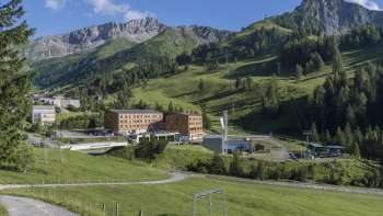 Le village de montagne de Malbun en été
