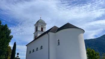 Vue extérieure de l'église paroissiale St.